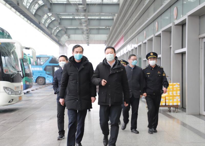 局領導至常州汽車站開展節(jié)前一線服務窗口走訪和安全、防疫督查