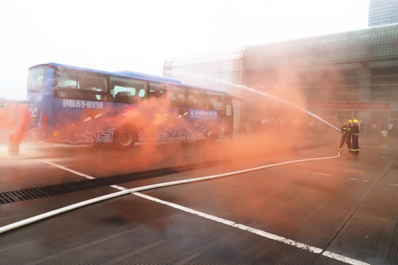 常運集團開展突發(fā)事件、消防應(yīng)急演練